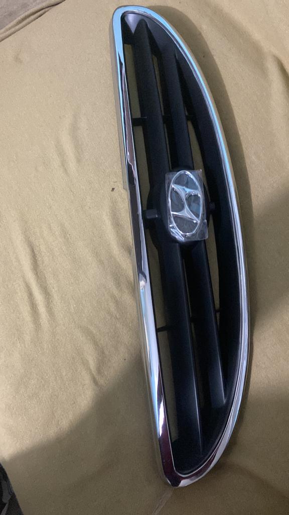 Hyundai Accent Grill (Black)