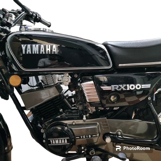 Yamaha Rx100 Rx135 Fuel tank Complete body kit/Side Panel Set With Locks (Full Black)