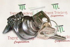 BRAND NEW VINTAGE VESPA STEERING HANDEL LOCK & KEY SET