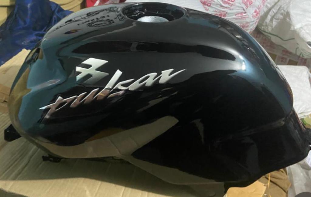 Pulsar 150 sale oil tank price