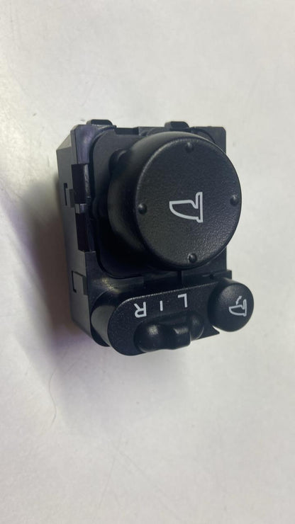 Mirror control switch with fold button (Honda City)