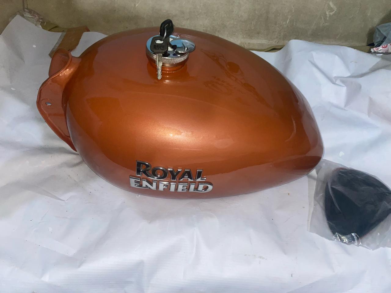 Fuel Tank of Royal Enfield Bullet Electra 350cc - Tank , Mono, Lock & Pad (OEM) - 2009 Model