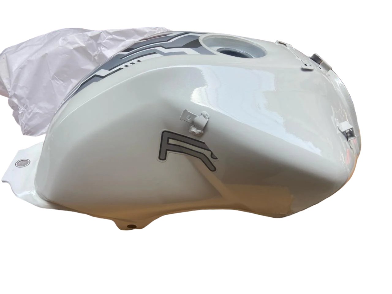 TVS Apache RTR 160 Fuel Tank  ( White )